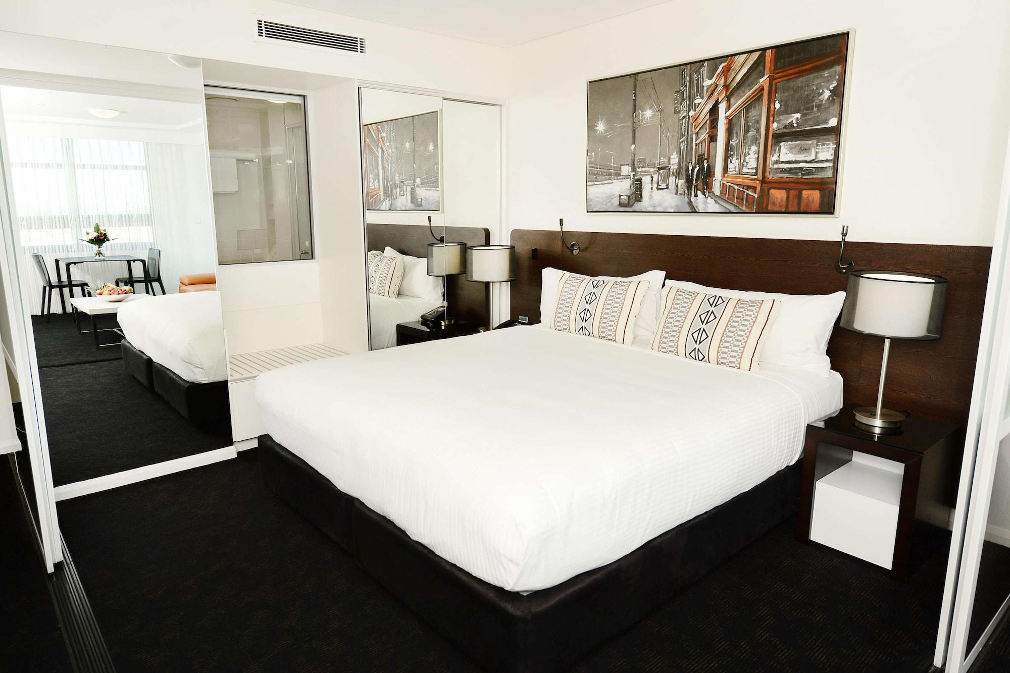Oaks Gladstone Grand Hotel Экстерьер фото