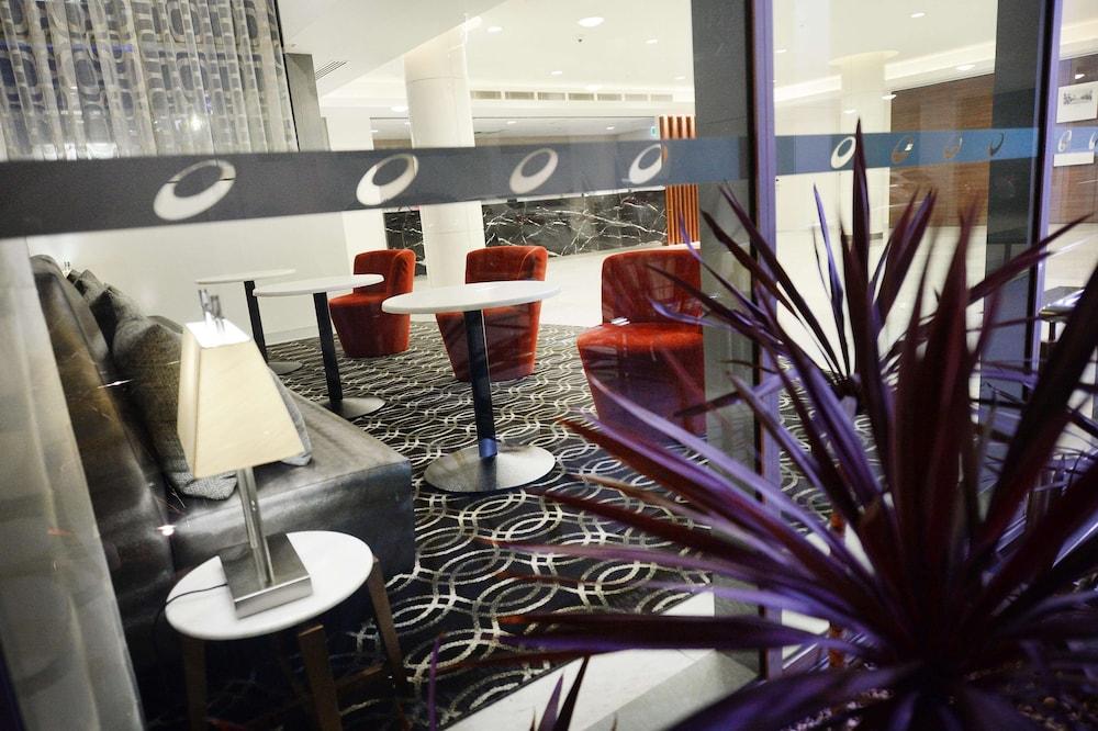 Oaks Gladstone Grand Hotel Экстерьер фото