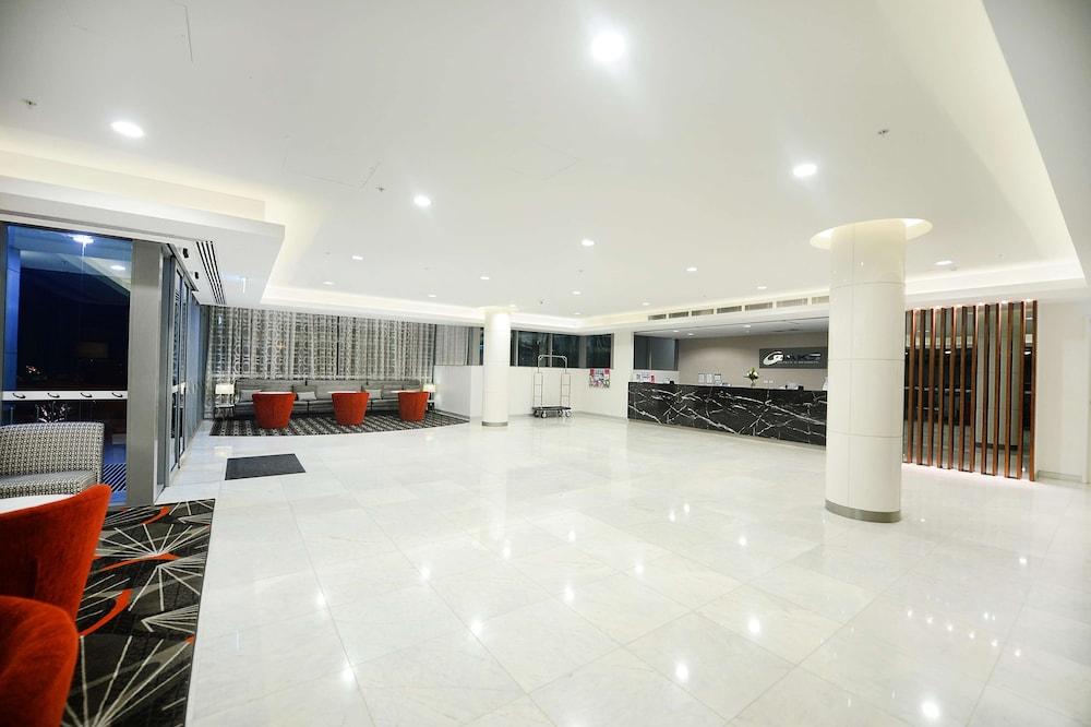 Oaks Gladstone Grand Hotel Экстерьер фото