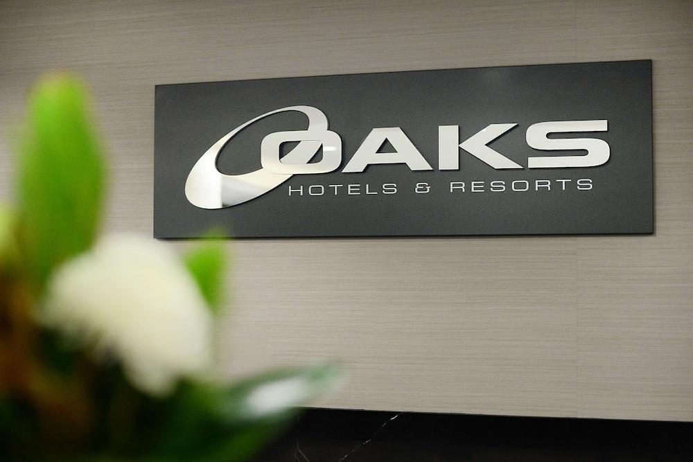 Oaks Gladstone Grand Hotel Экстерьер фото
