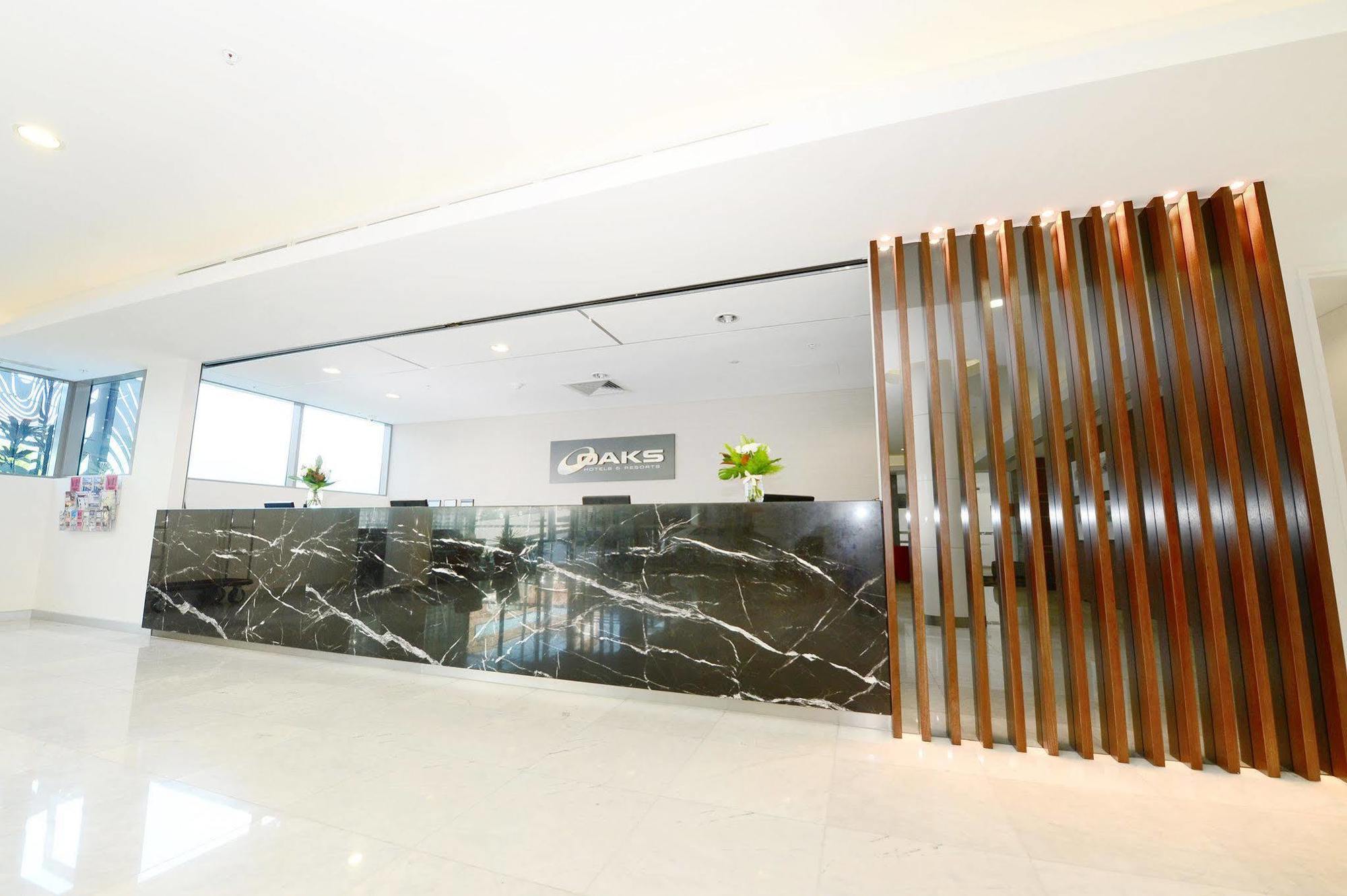 Oaks Gladstone Grand Hotel Экстерьер фото
