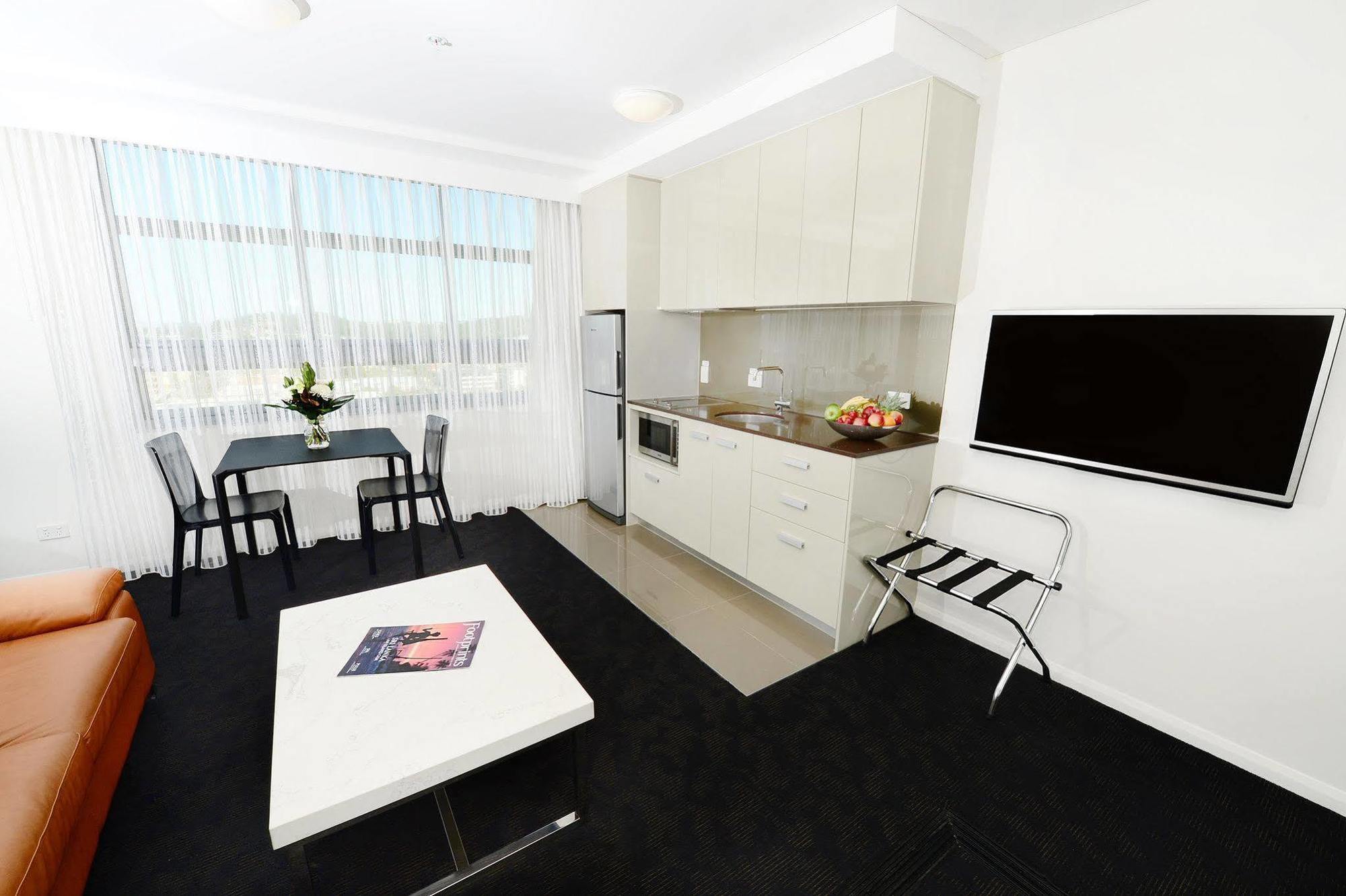 Oaks Gladstone Grand Hotel Экстерьер фото