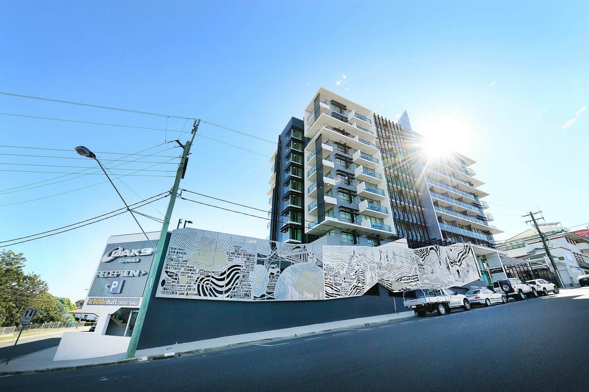 Oaks Gladstone Grand Hotel Экстерьер фото