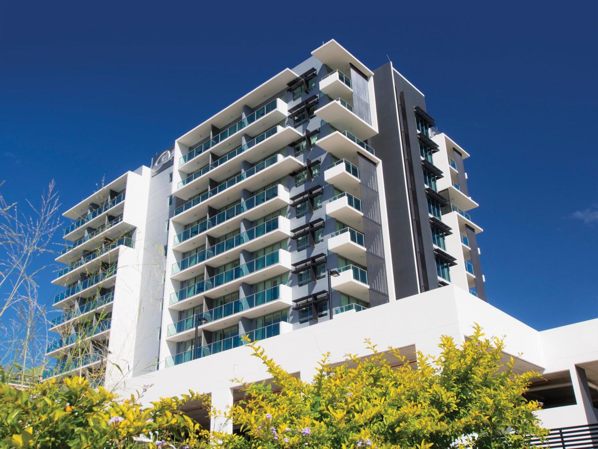 Oaks Gladstone Grand Hotel Экстерьер фото